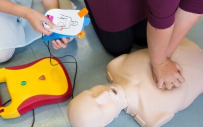 Sudden cardiac arrest: Common mistakes in school AED programs